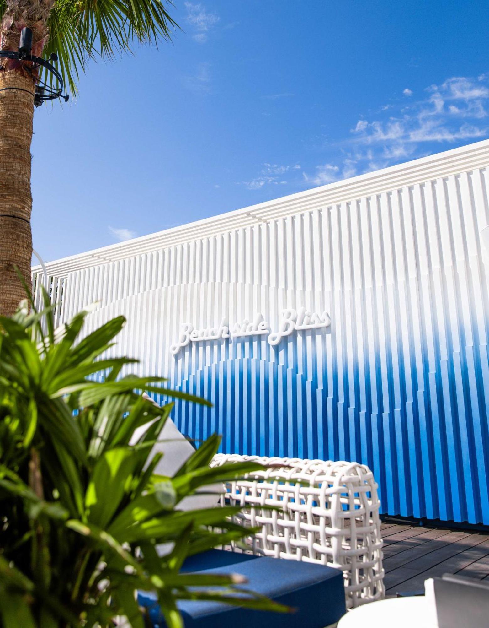 Radisson Beach Resort Palm Jumeirah Dubai Exterior foto